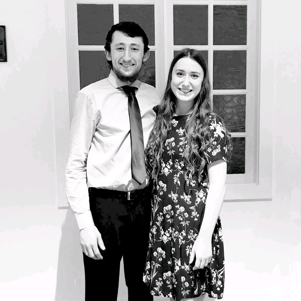 Meet your Posher, Maya